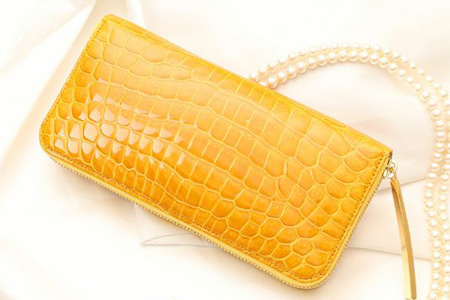 黄色の財布は2023年のテーマカラー