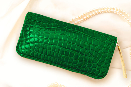 21年流行色 緑 のお財布でhappyになろう 運気の上がる選び方とおすすめレディースブランドアイテム16選