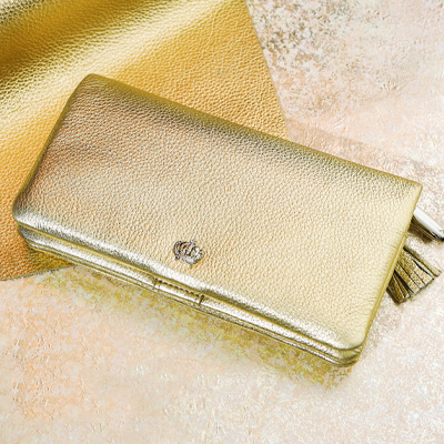 金運にも強くて可愛い財布におすすめの人気レディースブランド財布は傳濱野はんどばっぐのリュフカ シャンパンゴールドです