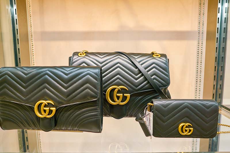 GUCCI(グッチ)は「グッチオ・グッチ」が1921年に創業した、高品質な素材と豊富なデザインで多くの女性を魅了する世界屈指のラグジュアリーブランド