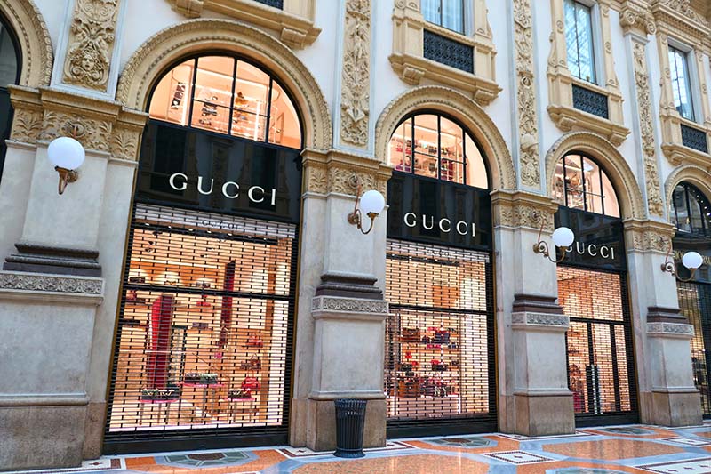 GUCCI(グッチ)は「グッチオ・グッチ」が1921年に創業した、高品質な素材と豊富なデザインで多くの女性を魅了する世界屈指のラグジュアリーブランド