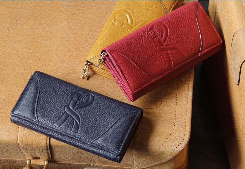 ROBERTA DI CAMERINOのブランドイメージのお財布はモアです