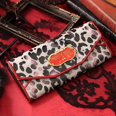 バッグとお財布の専門店erutuocの人気エナメルレディース財布はFRUTTIのダルメシアンです